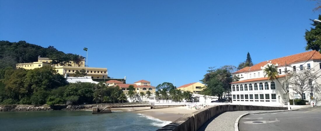 Vale Mesmo a Pena Conhecer a Praia de Fora? O Que Esperar Antes de Ir