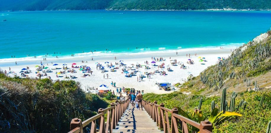 As 5 Praias Mais Bonitas do Litoral do Rio (e a Verdade Sobre Quando Ir)