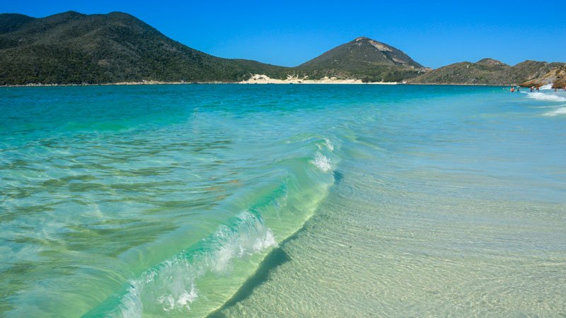 7 Praias Perfeitas para ir com a Família (A Verdade sobre o Mar Calmo e os Preços)