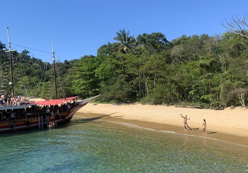 vista do barco da Praia do Araçá