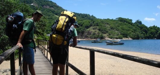 Ilha Grande Lado B: O roteiro definitivo para travessias e praias desertas