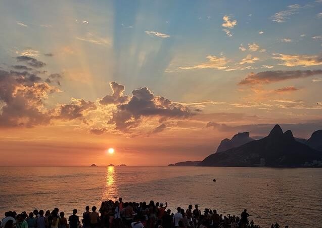 Os 4 Melhores Lugares para Ver o Pôr do Sol no Rio (Bem Longe da Lotação do Arpoador)